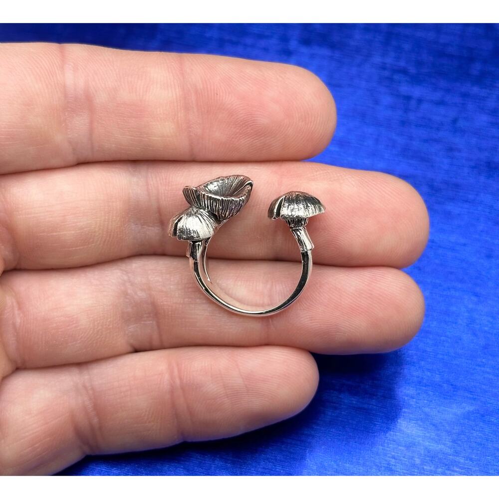 Sterling Silver Adjustable Three Dimensional Mush… - image 5